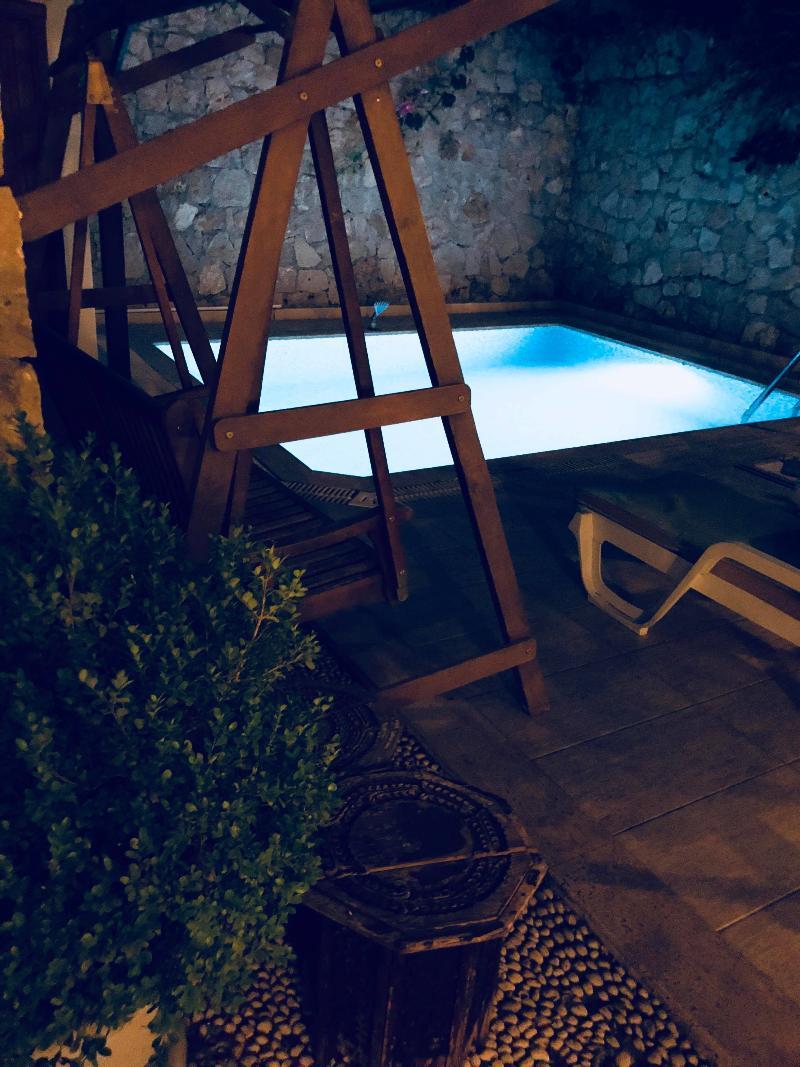 Hotel Kaleiçi 2*